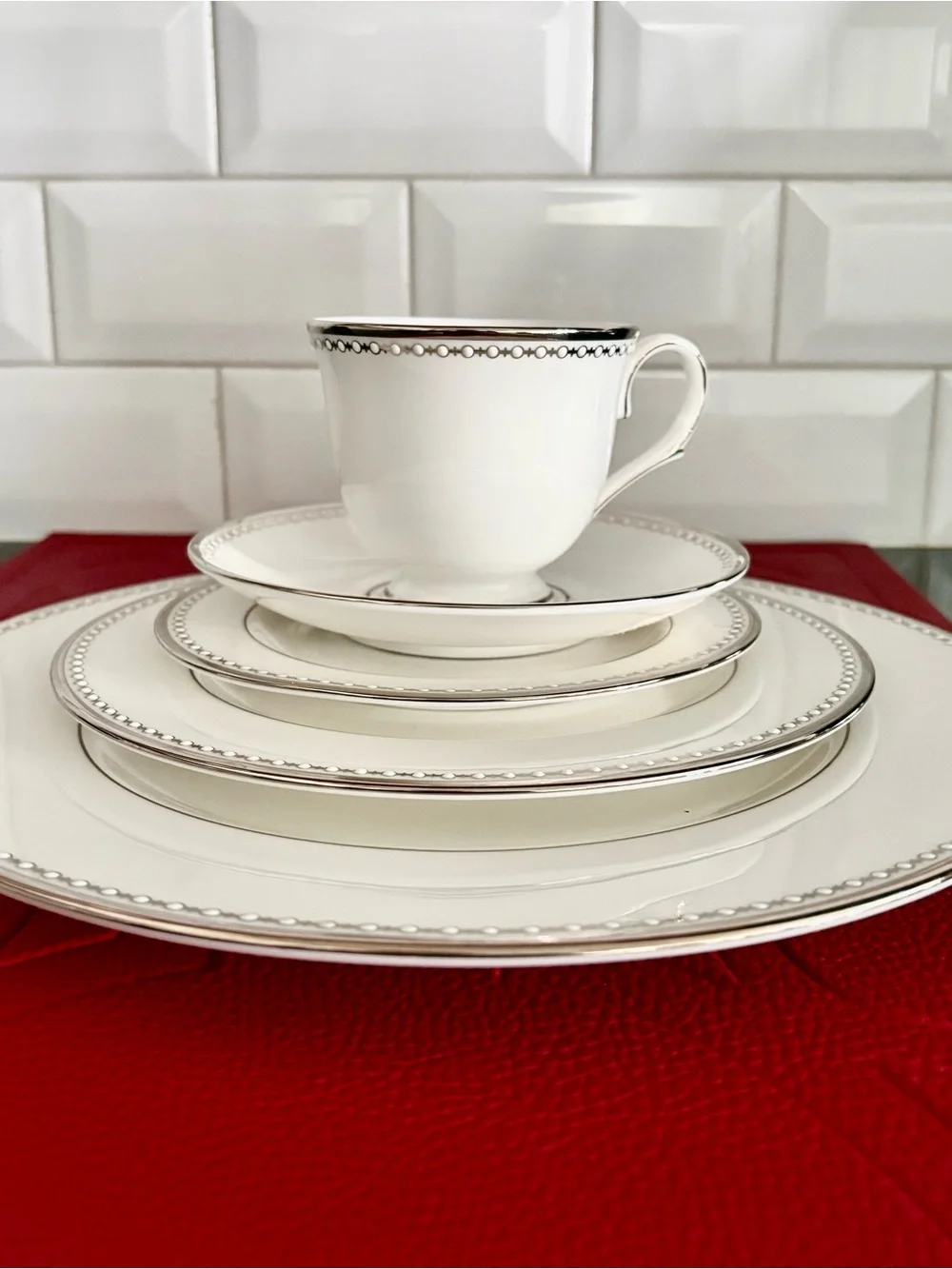 Lenox Pearl Platinum 5 piece Place setting Silver and White Brand NEW !